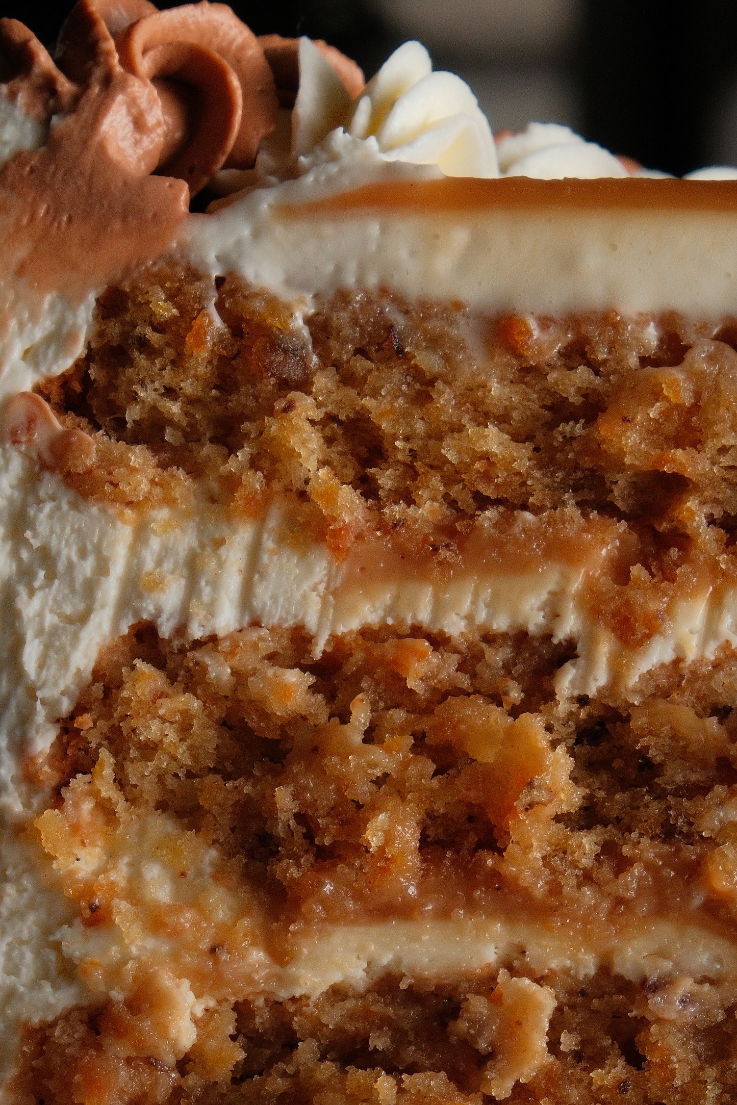 Морквяний карамельний торт